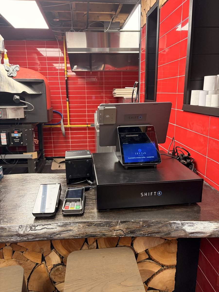 AMohammedShift4's tweet photo. Cluckers Wood Oven is now part of the @Shift4 family! 🍗🔥 

We're firing up the flavors and serving up a fresh and improved customer experience with our new @SkyTabPOS! 👌 https://t.co/kVwshnIvTn