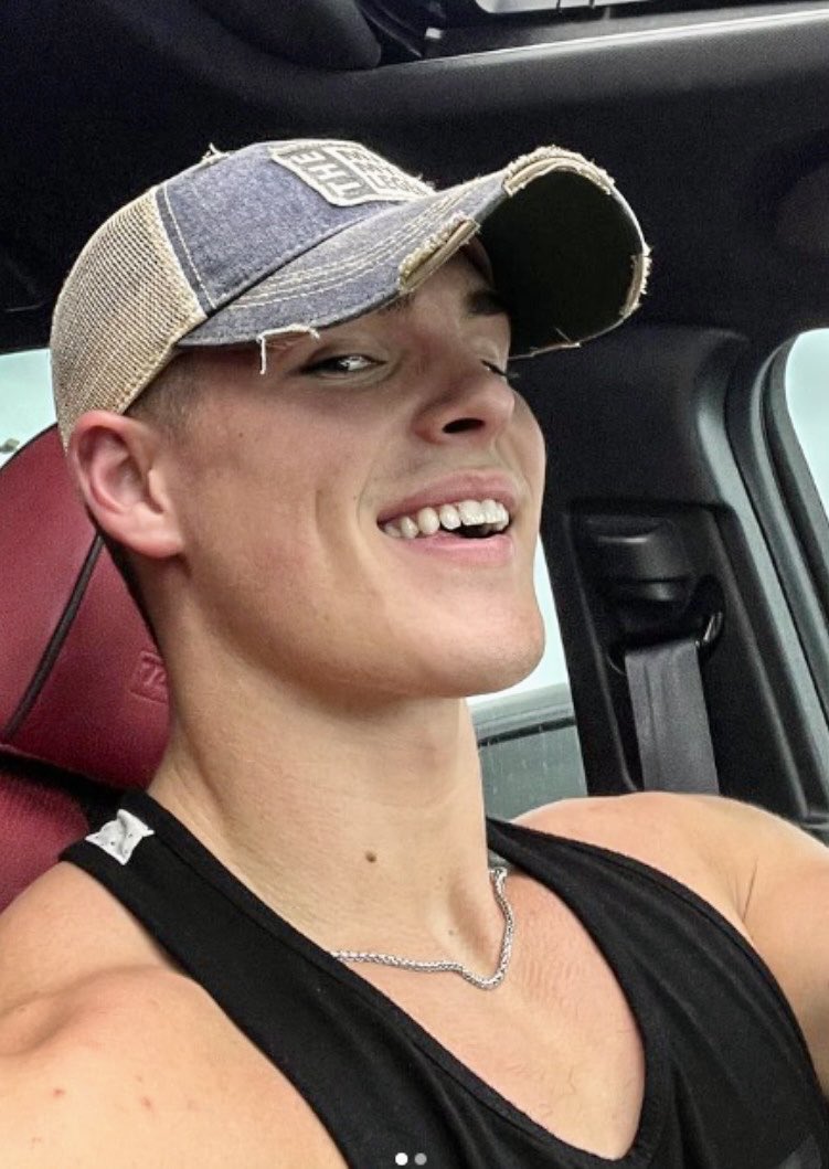 TravisLeeTucker (@travisleetucke1) on Twitter photo 