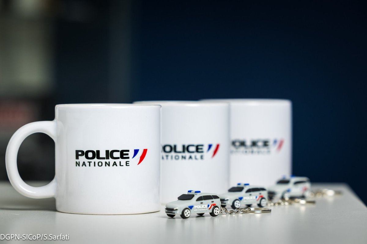 #JEUCONCOURS | C'est Noël avant l'heure ! On vous donne RDV sur notre compte Instagram pour tenter de remporter l’un des 3 mugs #PoliceNationale avec son porte clé 5008. Fin du concours le 24/10 ! 🔗 en commentaire ⤵️