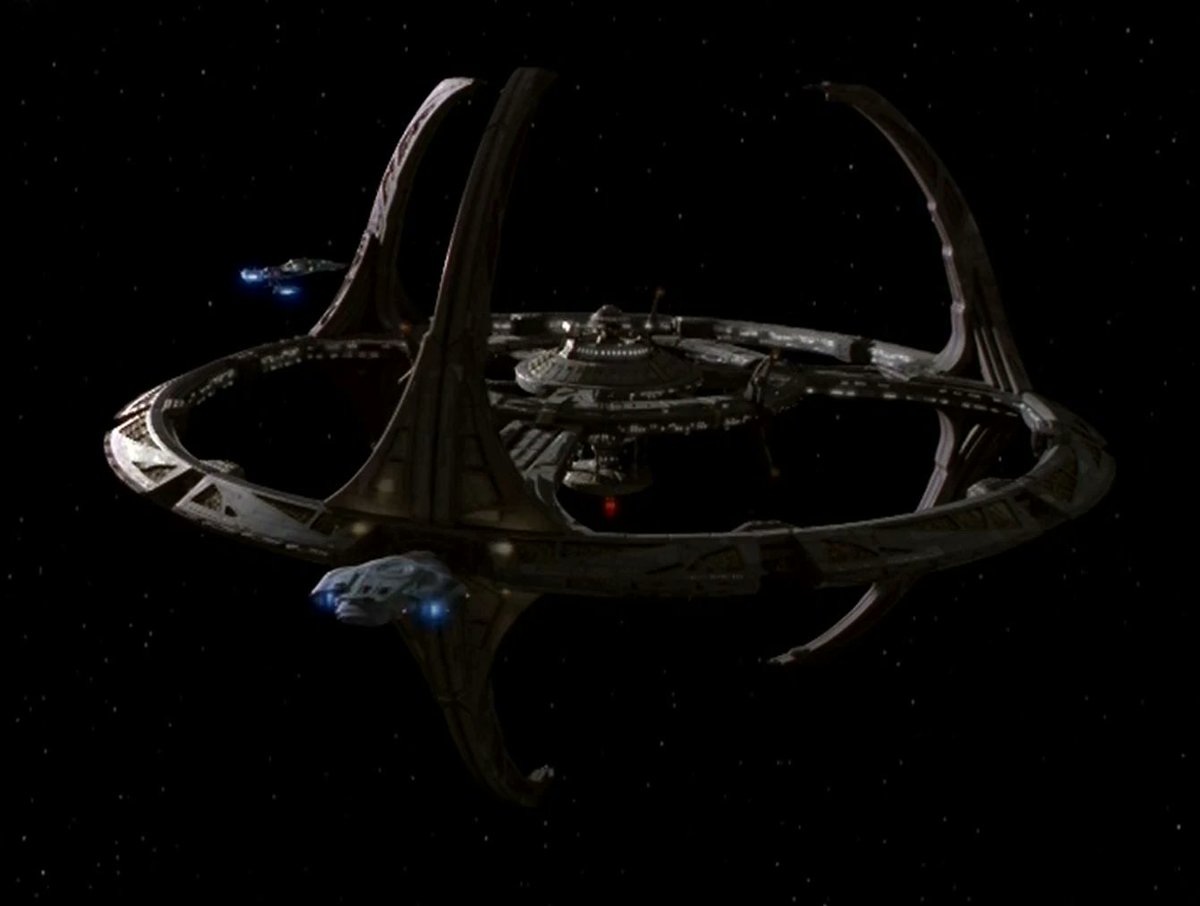 Starfleet_21_61's tweet photo. Deep Space 9
Deep Space 9, unofficially known as DS9, was one of the most historically, politically, and strategically important space stations in the Alpha Quadrant during the latter half of the 24th century.
#StarTrek #DS9 #DeepSpace9 #Starfleet #StarTrekDS9 #Trekkie https://t.co/LyvWKxkZUW