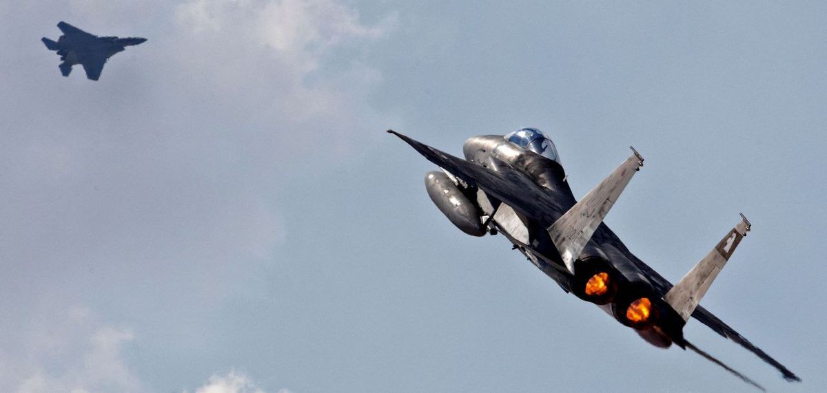 HAMAS KWAM NAAR BUITEN - EN VOND DE IAF  🇮🇱

Hamas-terroristen kwamen uit hun schuilplaatsen in Gaza, klaar om opnieuw aan te vallen. Zij kwamen niet echt ver.

De Israëlische Luchtmacht lokaliseerde, vuurde en schakelde hen volledig uit. 💀

Geen propaganda, geen excuses -