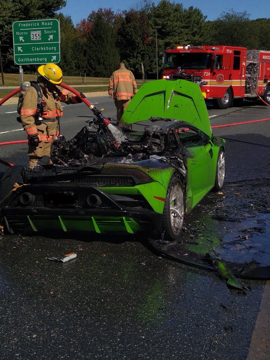 mcfrsPIO's tweet photo. ~2p Ridge Road and Frederick Rd., Germantown, vehicle fire, @mcfrs PE734, T734 responded, no injuries, 2020 Lamborghini total loss, some lanes blocked https://t.co/Ju6M3xpiWc