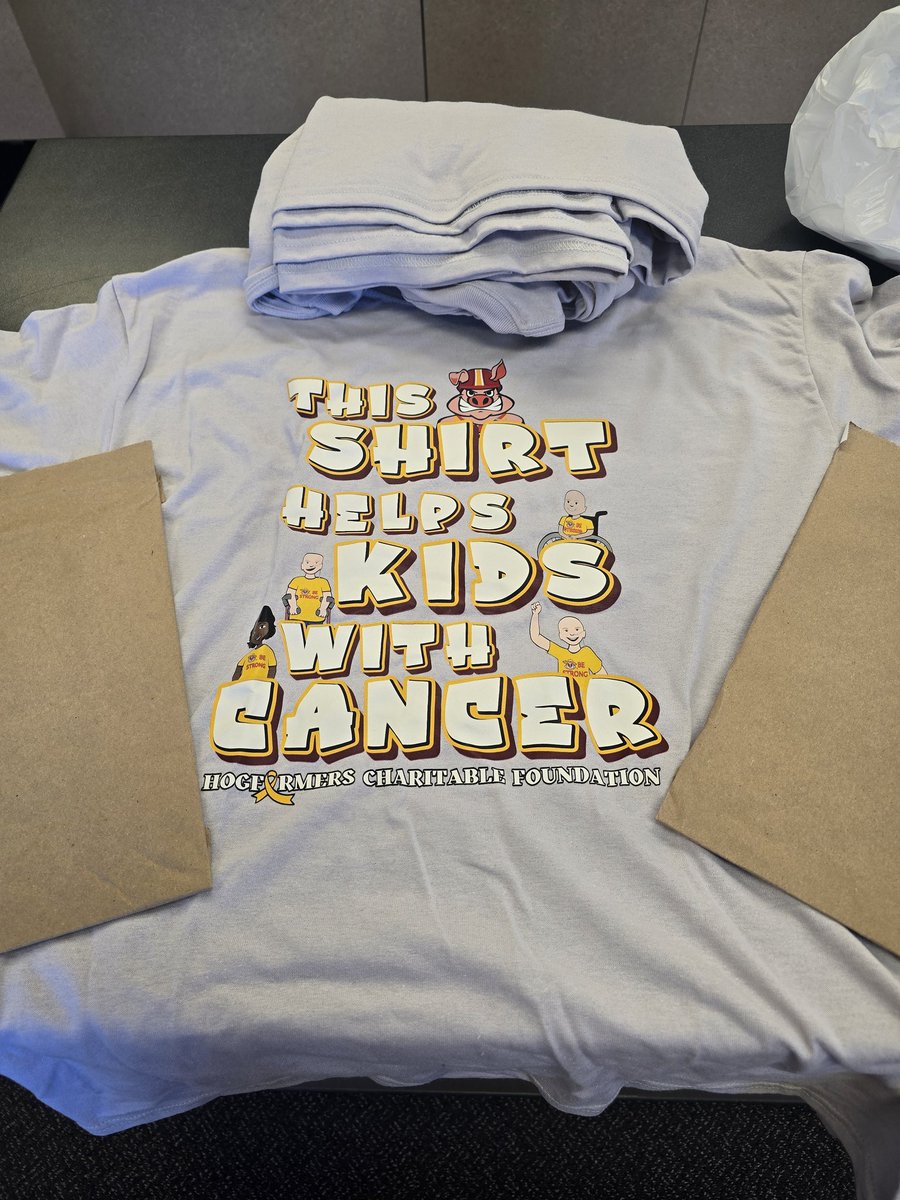Shipping out a shirt to one of our amazing recurring donors!
We can’t thank you enough for your continued support — it truly makes a difference. 💛

Want one too? Become a recurring donor of $19 or more and get your HogFarmers shirt today! 🎗️❤️

hogfarmers.networkforgood.com/projects/18116…