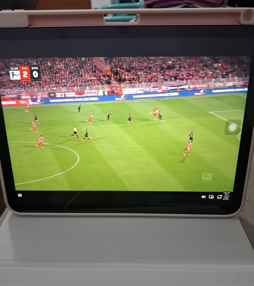 Komentator Bundesliga aja tau Indo ampir lolos pildun, pas lg bahas Kevin Diks, emang monyet petrik 🐒