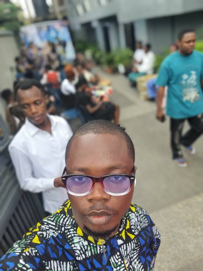 Mar_cus5's tweet image. 04🫢🫢