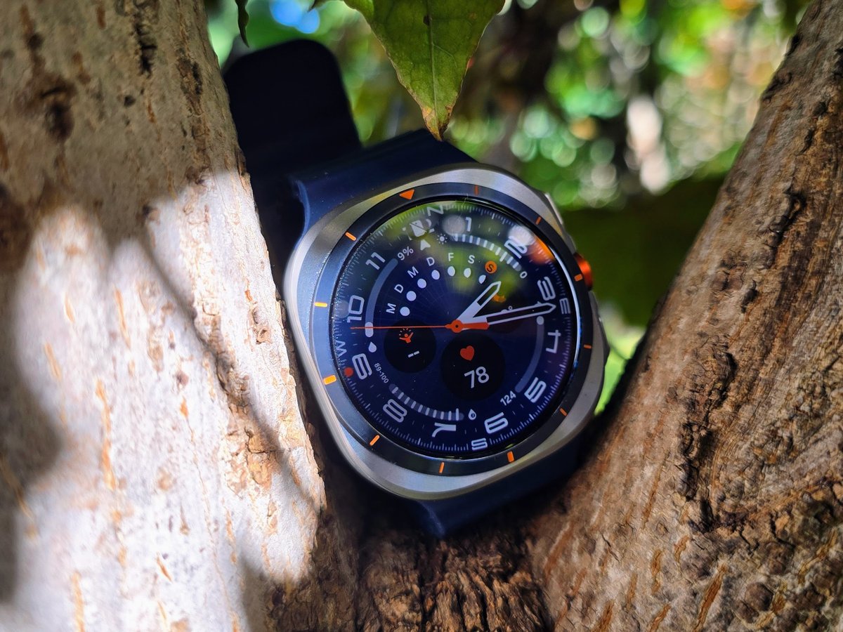 notebookcheck's tweet image. Samsung Galaxy Watch Ultra 2025 - Jetzt auch in Blau dlvr.it/TNkxwp #Samsung #GalaxyWatch #Smartwatch #WearableTech #Technologie