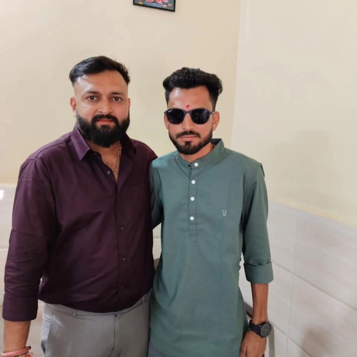 vadukar_suresh's tweet image. ચોરવાડ શહેર ભારતીય જનતા પાર્ટીના પૂર્વ પ્રમુખ અને ચોરવાડ નગરપાલીકા ના સદસ્ય શ્રી મંથનભાઈ ડાભીને જન્મદિવસ નિમિત્તે હાર્દિક શુભકામનાઓ.

ઈશ્વર સદાય આપને ઉત્તમ સ્વાસ્થ્ય અને દીર્ઘાયુ જીવન અર્પે એવી સોમનાથદાદા અને માં ભવાની ને પ્રાર્થના...@ManthanDabhi2