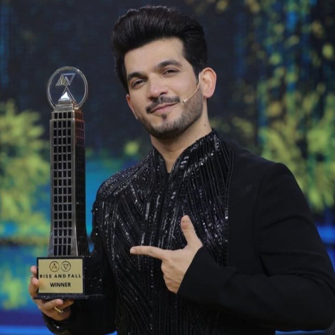 News_Xzone's tweet photo. #ArjunBijlani is the WINNER of the #RiseAndFall reality show.
Congratulations 😭🏆
#RiseAndFallWinner https://t.co/JHiGoKTj3P