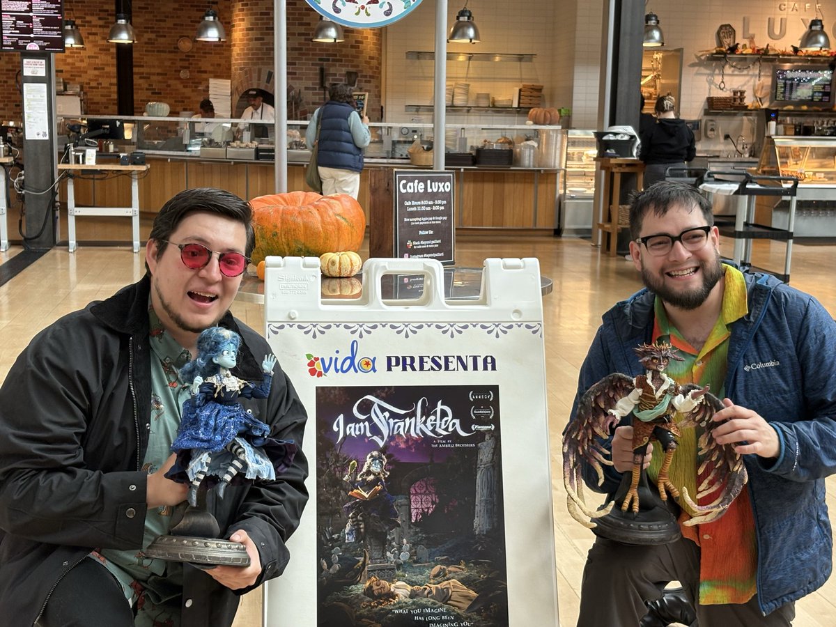 Visiting Pixar was a dream come true, and showing "I am Frankelda" to this group of artists and creative people made it so much special ❤️✨ 😃😃