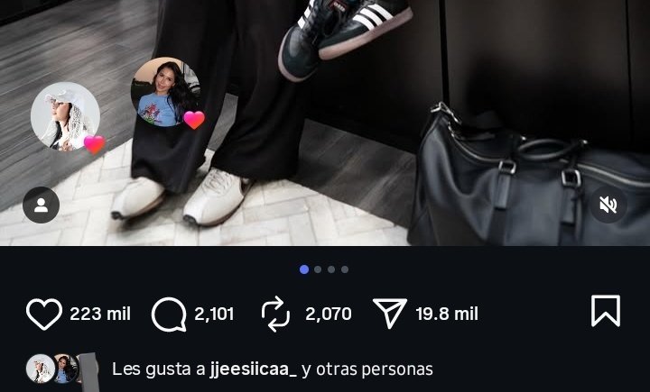 zizi363522's tweet photo. Lo más cerca que han estado en meses...🥲 https://t.co/iOiUSsHkN9