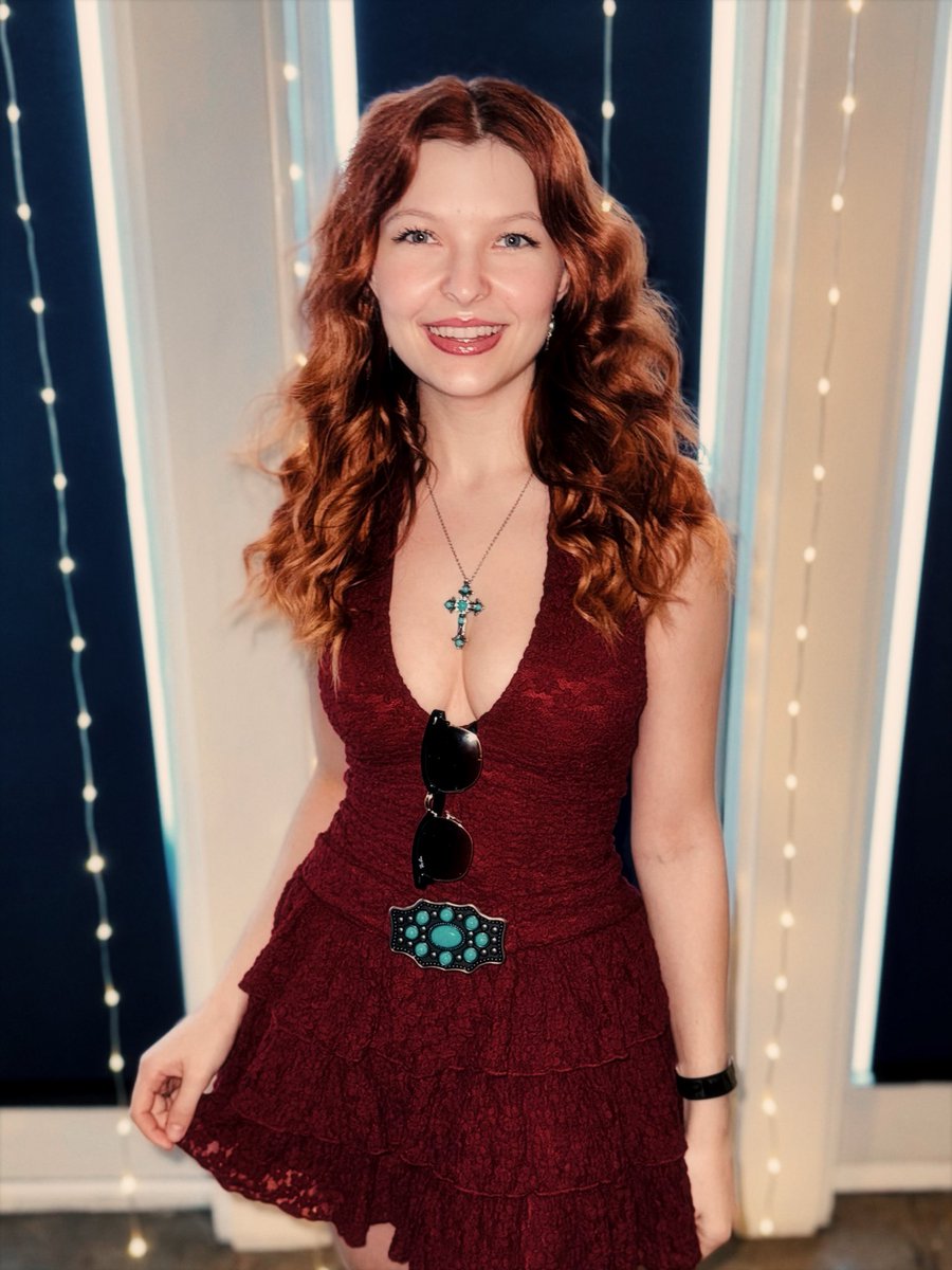 caitlinmaemusic's tweet image. Today I Played THE BEST show since moving to the USA! Thank you for having me JASPER HIGH, Alabama! 🙌❤️❤️🎶🎶🎶 You absolutely ROCK! Love you all so much!! Alabama The Beautiful ❤️🎶❤️
#Amazingday #blessed #solucky
#thisgirlcan #CaitlinMae #showtime