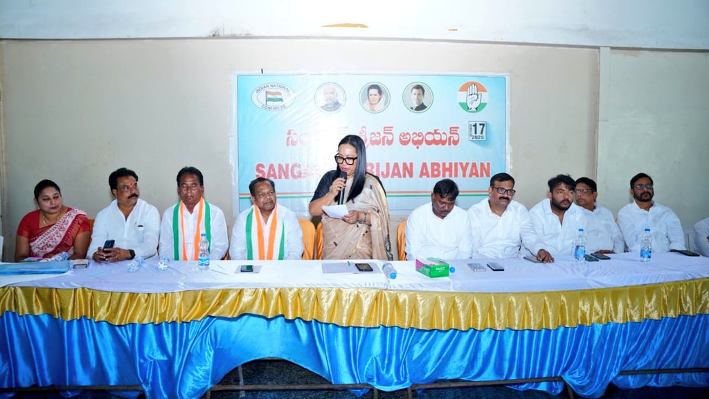 szarita's tweet image. Day 7 - #SangathanSrijanAbhiyan
#Sangareddy #Zaheerabad
Meeting at Zaheerabad Assembly and Block A

@kharge @RahulGandhi @priyankagandhi
@kcvenugopalmp @Bmaheshgoud6666 @revanth_anumula @VamsiChandReddy @s_kanth @Viswanathan_INC  @INCTelangana @INCIndia @Naveen1177 @dnetta