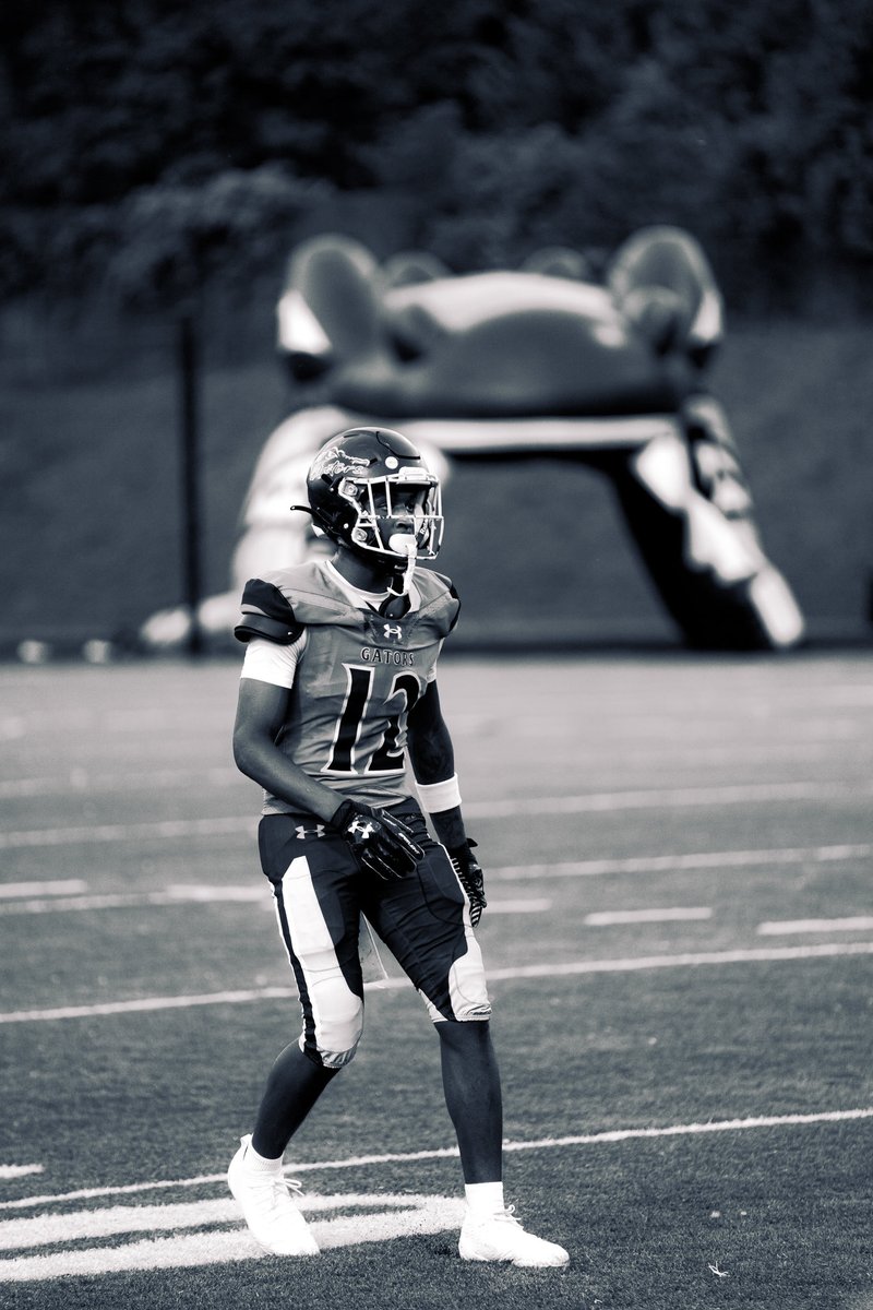 Check out some of my big time plays hudl.com/v/2T0HAA