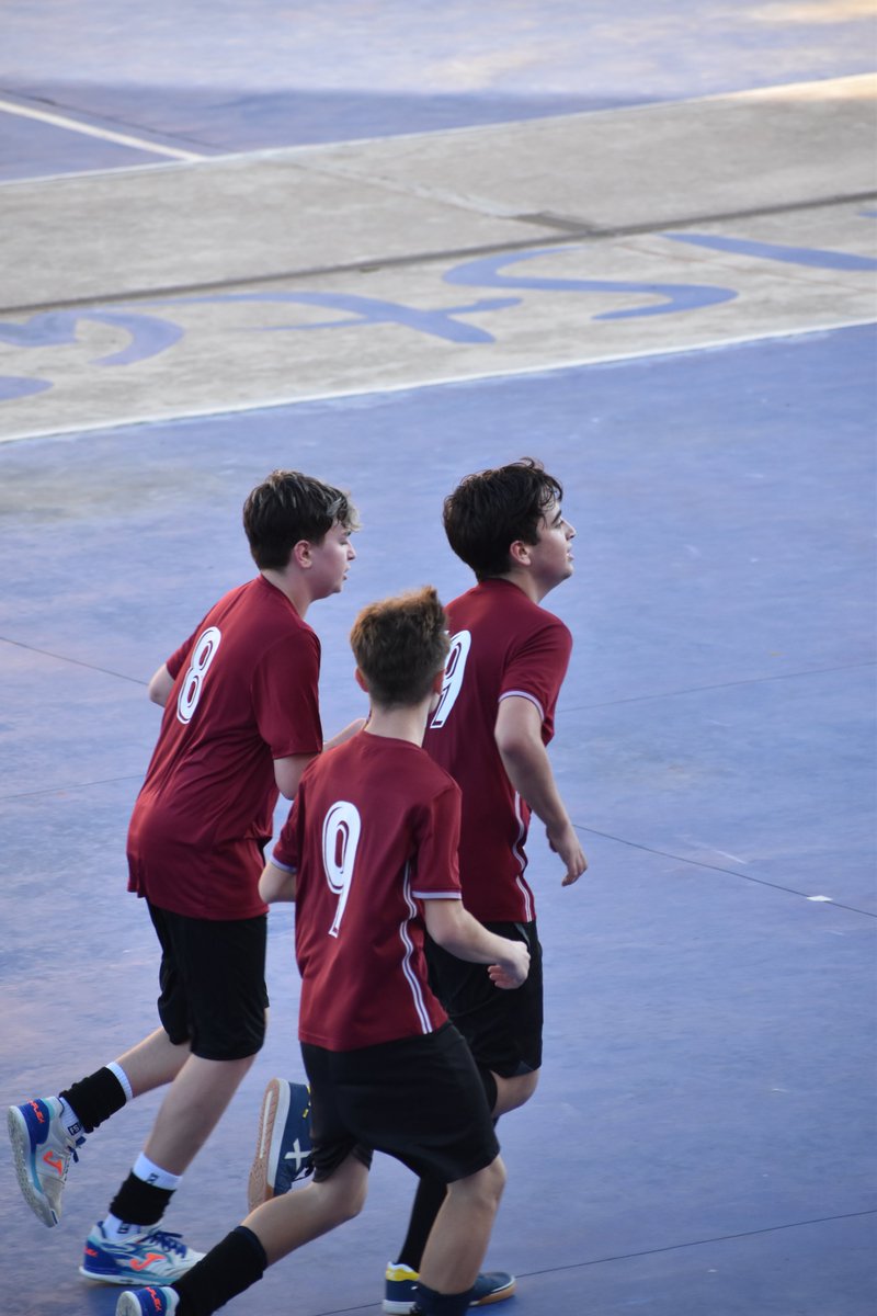 Família, demà comencen els partits del capde a casa! 🏠

En el pavelló:

➡ 10.00 JUVENIL "BAR *PESCADORS" 🆚 Penya-Roja
➡ 12.30 ALEVÍ B 🆚 València A
➡ 17.00 CADET 🆚 Alzira C

Tenim futbol sala per a gaudir. Anem! 💪🏼

#PicantPedra