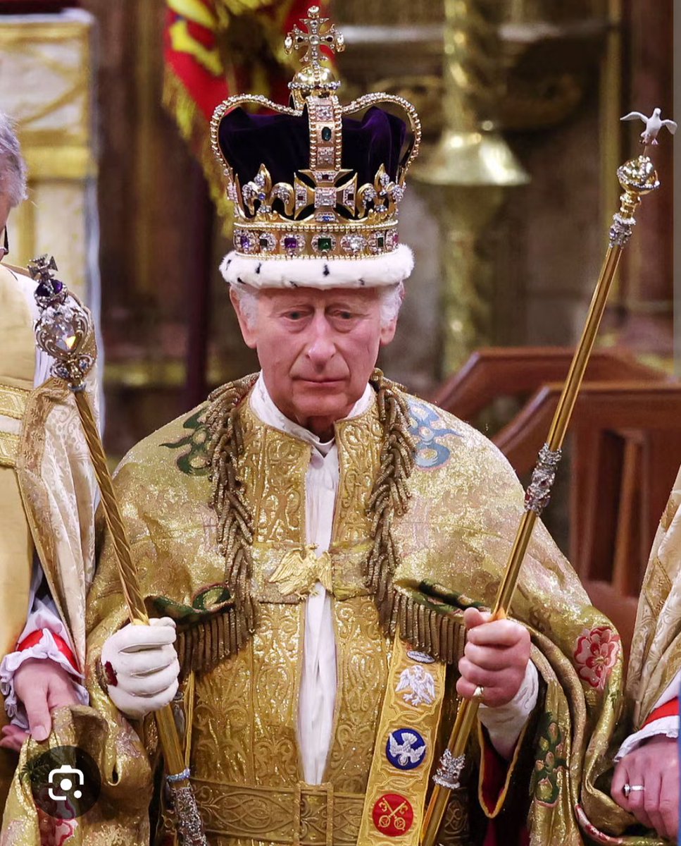tykestakeonit's tweet image. End this nuncence. 😁 #AbolishTheMonarchy