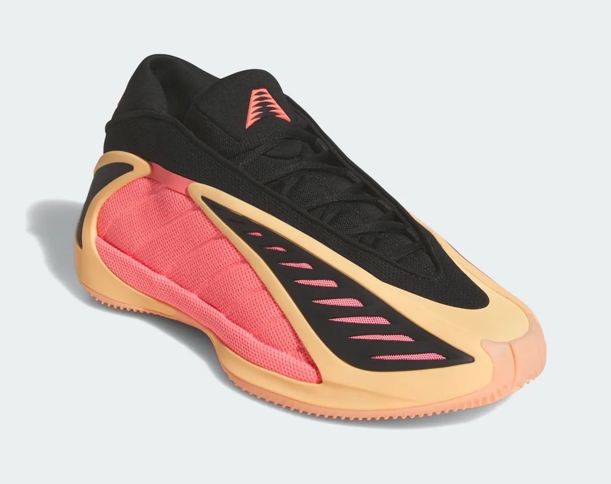 CruzControl2k's tweet image. I didn’t unlock adidas as an endorsement so idk if they are available once unlocked but I ended up just making my own in shoe creator .. looks pretty close. AE 2 #2KCommunity #NBA2K26 #Season2