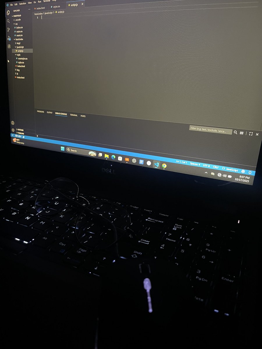 w_richard_x's tweet image. Later took on another task “the toggle side bar” which I’ve just done the structure and styling…the functionality hopefully tomorrow
#webdevelopmentclasses #JavaScript #learnandbuildinpublic