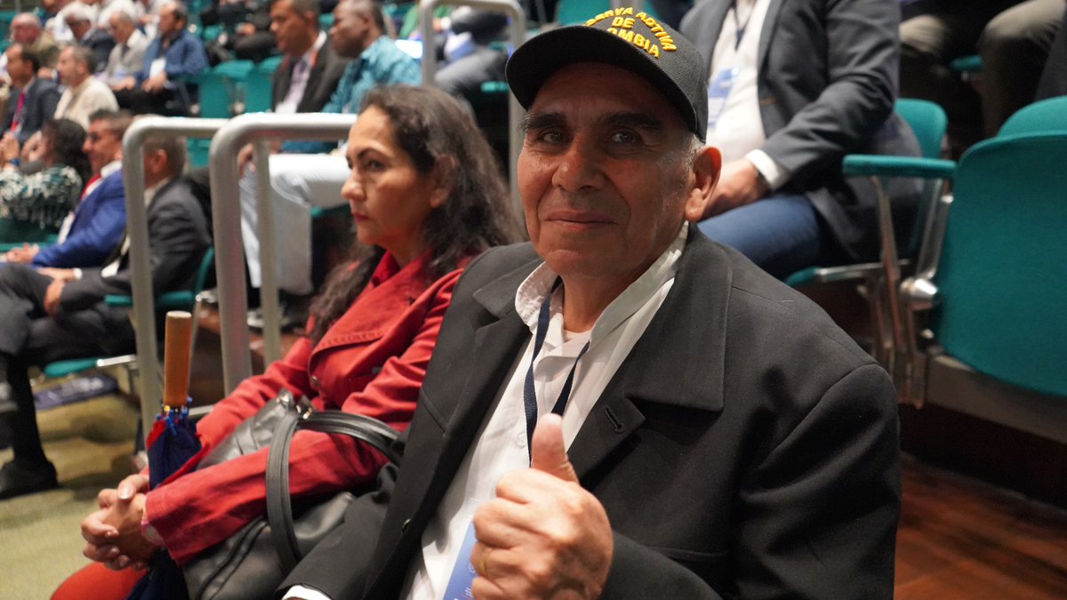 #EnEsteInstante Va transcurriendo el II Congreso Nacional de Veteranos de la Fuerza Pública en Medellín. Esta mañana se abordaron temas como el liderazgo e innovación. Ahora seguirán otros dos conversatorios. Conéctate a la transmisión en vivo aquí: youtube.com/live/28UuzdOhu…