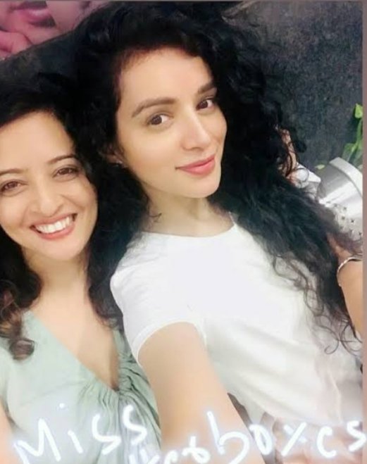 Dreamgirl_Sukku's tweet photo. The cutest and coolest sister duo from #PKYEK . Our beloved Piya and Misha rocking their bond both on-screen and off-screen. 
#SukirtiKandpal #PriyaWal 
#15GloriouYearsOfPKYEK
PKYEK15UNFADEDCHARM https://t.co/ucZNiT2jYv