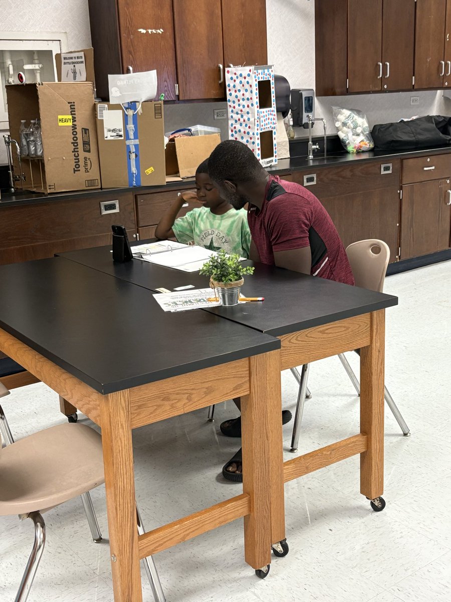 Great day sharing our learning, goals, and leadership during 3rd Grade Student-Led Conferences! 🤍💚<a href="/greenexplorers/">Green Elementary</a>