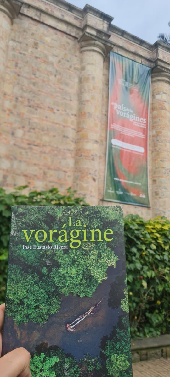 📚🇨🇴 ¡La literatura colombiana no deja de sorprenderme! Para este #ViernesDeLectura comparto mis impresiones sobre el clásico centenario La vorágine (1924), la obra maestra de José Eustasio Rivera.