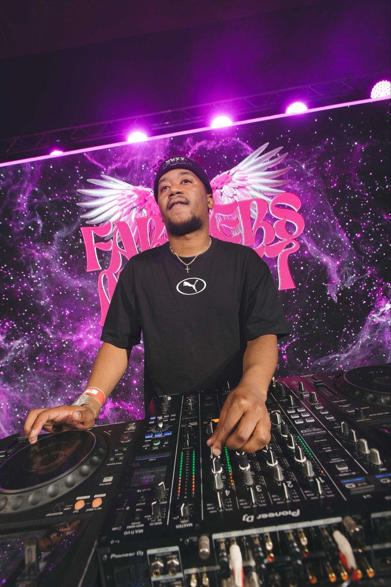 popzeensz's tweet image. Boyzn !