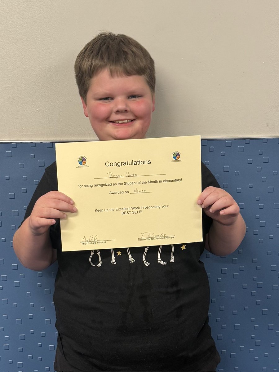 Sanders SELF tweet media