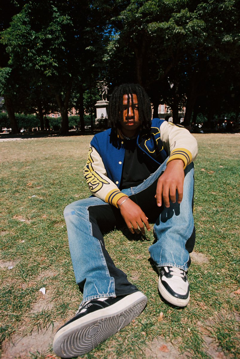big_business_'s tweet photo. 👤SMINO👤
👤KENNY MASON👤
👤UMAIR👤

💿NO SYRINGE💿

🚨OUT NOW🚨 https://t.co/IWo0no8yn5