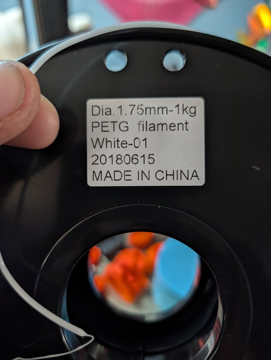 Burnstation3D's tweet image. What's the oldest spool of 3d filament in your collection?
Mine is 1 full and a partial spool of Petg from June 2018. Think I got it with the Prusa mk3 I purchased 2nd hand a while back....no brand listed on spool.
Share yours! 😁