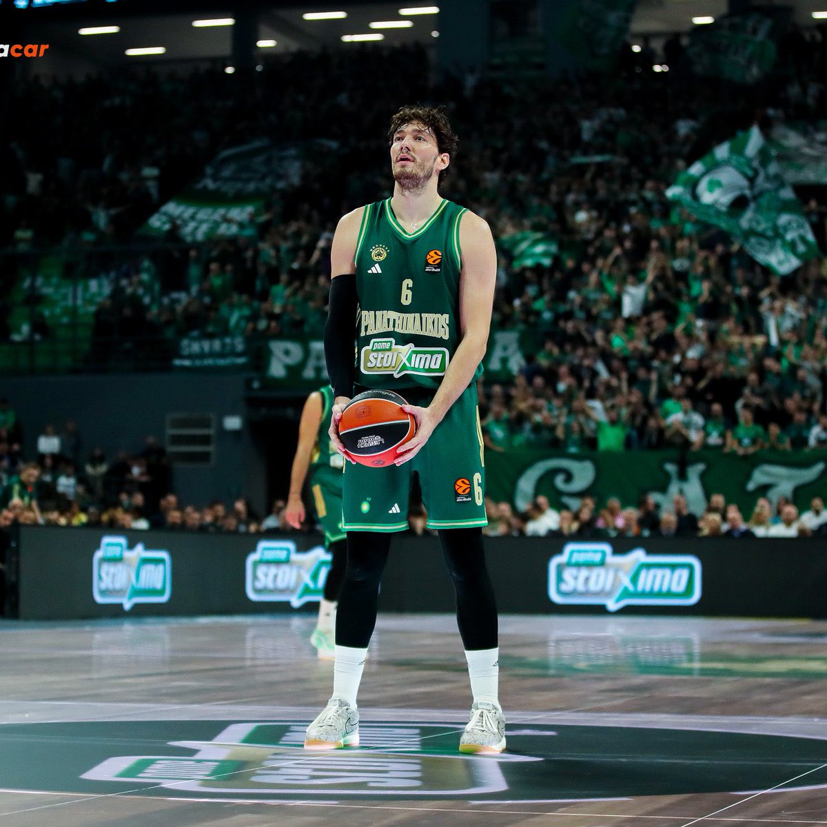 Cedi Osman 🆚 Anadolu Efes

29 Sayı (kariyer rekoru)
5 Ribaund
3/4 İki Sayı
6/10 Üç Sayı
5/6 Serbest Atış
30 Verimlilik Puanı (MVP)