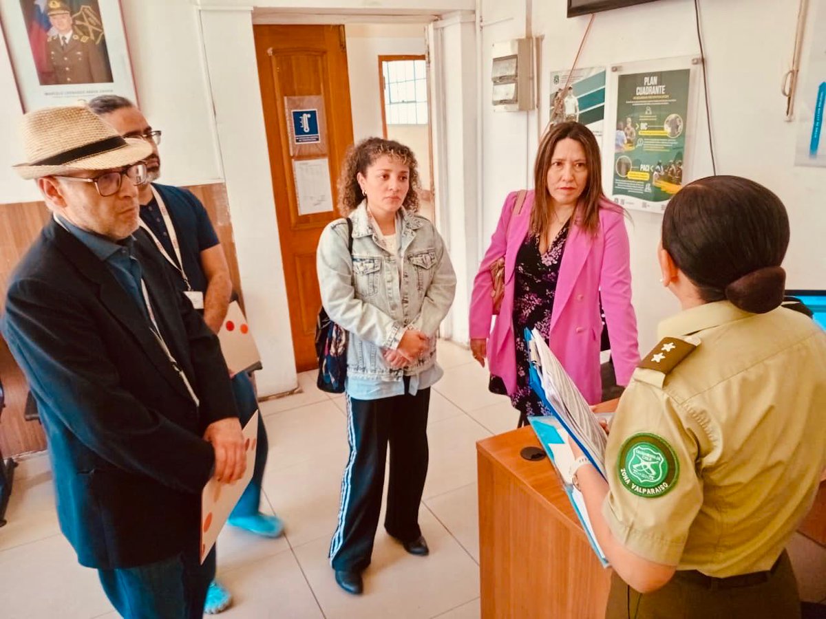 La Sección Regional DD.HH. y Protec. a la Familia de la Zona #Valparaíso, se reunieron  con el   I.N.D.H. y la Defensoría Penal Pública, con motivo de dar a conocer mecanismos de control interno sobre seguridad y habitabilidad de espacios de privación de libertad y verificar el