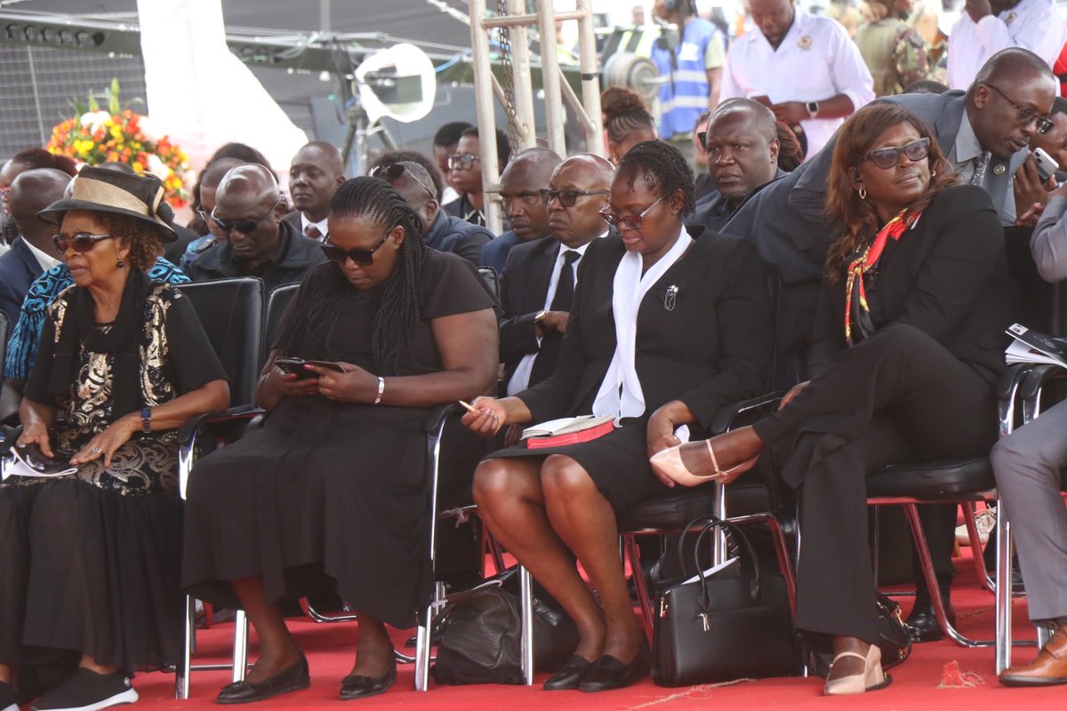 JimiWanjigi's tweet image. Today’s memorial was a moment of deep reflection, of mourning, remembrance, and honour.
As we gathered to celebrate his extraordinary life, the pain of his absence was heavy. It was a sad day! A hard one, yet I feel deeply privileged to have walked this journey with him as my…