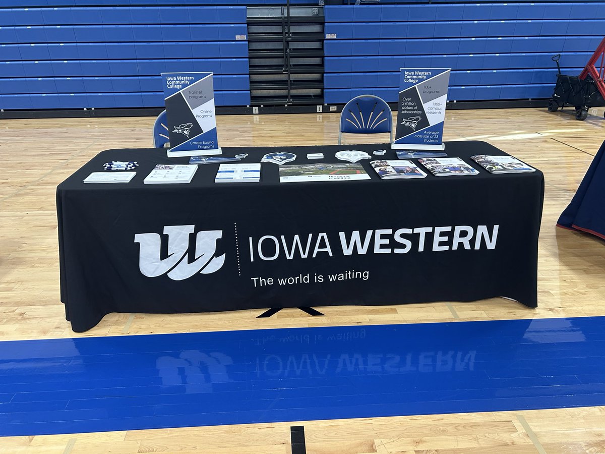 Happy Friday, Matt here!! To end the week, I had the great opportunity to attend two college fairs. One at Boone HS and the other at Ogden HS. Both schools have great students and counselors. Always love spreading the good word about Iowa Western!! #GoReivers!