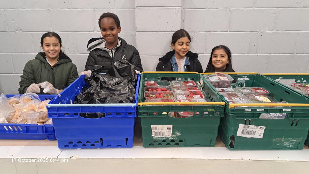 OliveSmallHeath's tweet photo. Supporting the most vulnerable in our community is always a deeply humbling experience. Our pupils were honoured to take part in distributing hot meals and showing kindness to those most in need. 
#servicetocommunities
#wearestar https://t.co/mGMCGwmhET