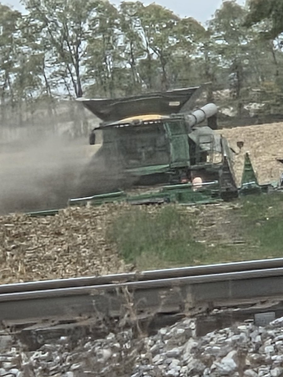 A Deere in it's natural habitat broke down in the wild!