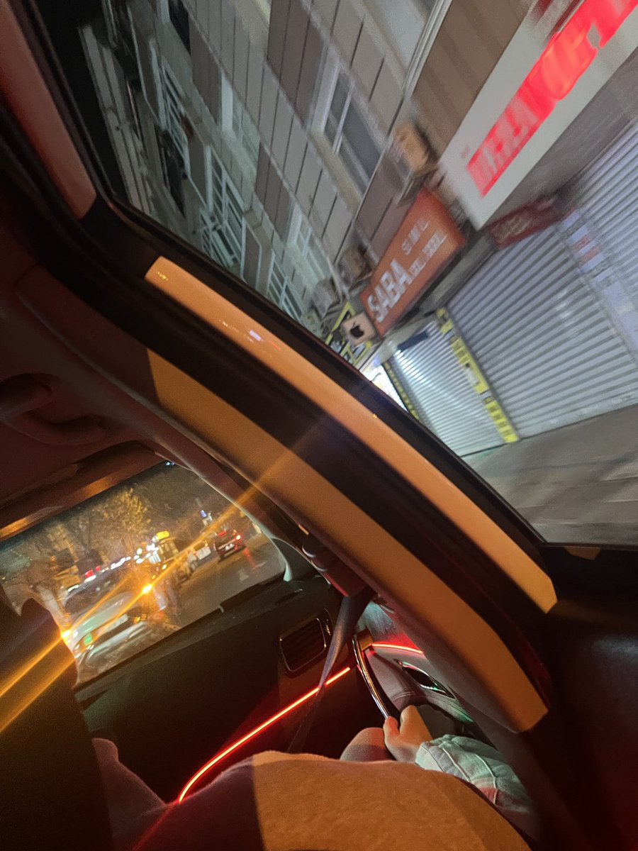 Eve gireli 1 saat oldu sıkıldık seni alıyoruz diyip evimden aldılar götle donu da geçtik