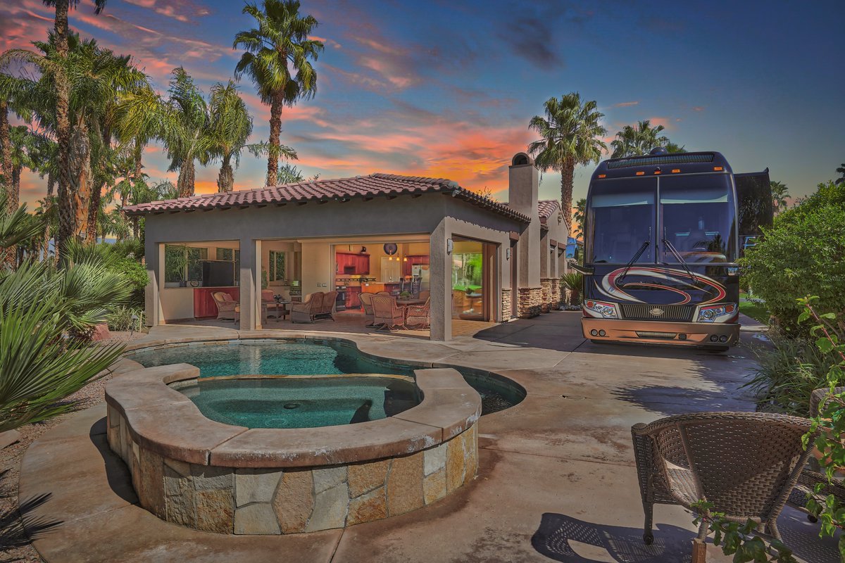 DesertShoresCA's tweet image. Trade snow boots for swimsuits this winter ☀️ Escape to Desert Shores Resort, where sunshine, palm trees, and waterfront views make every day feel like a vacation. Your winter getaway starts here in Indio, CA. 🌴🏖️ #motorcoachresort #rvlife #gorv