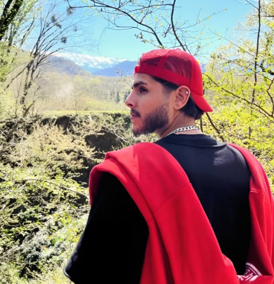 مَهدی مُحرَز tweet media