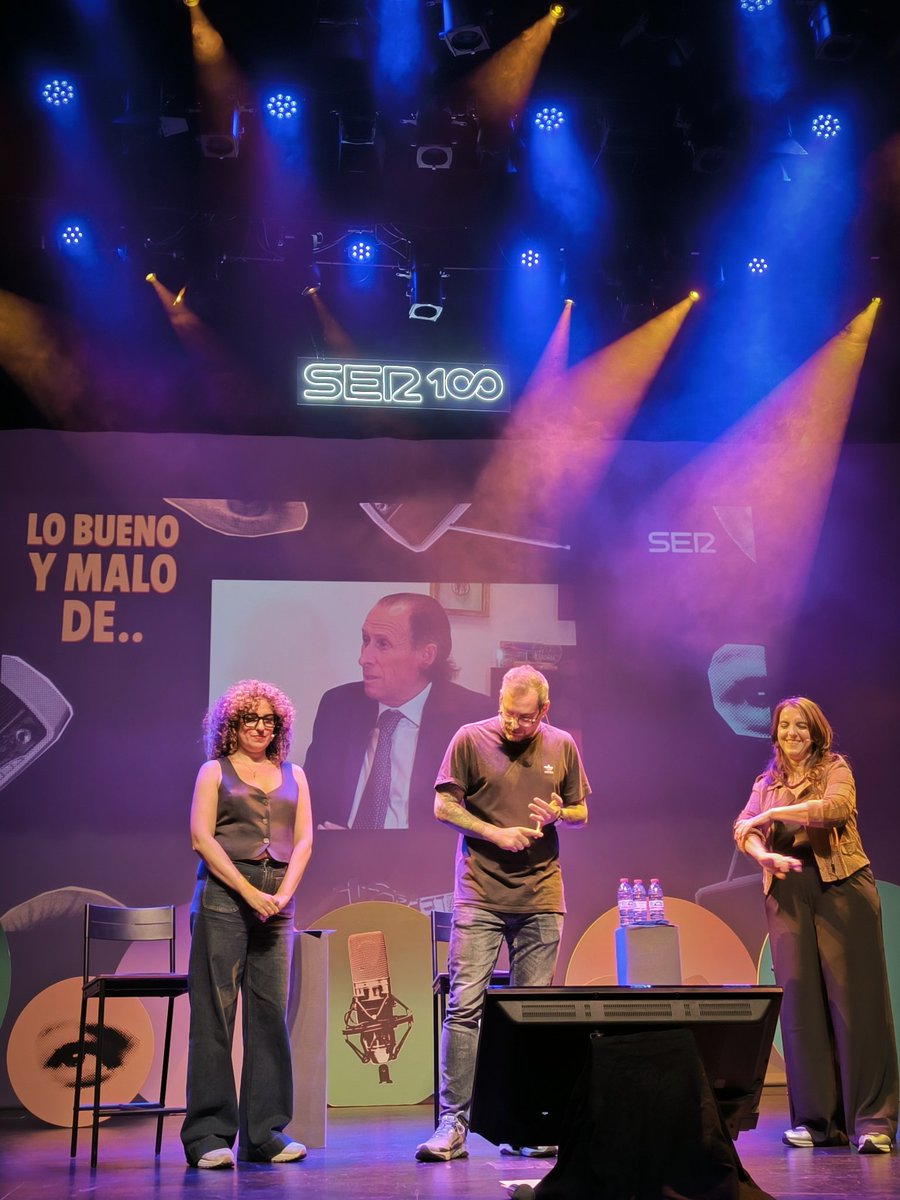 RadioCadiz's tweet photo. El último personaje del juego de "Lo bueno y lo malo de", es @josemariaromang , alcalde de la ciudad #HumorEnLaSER https://t.co/ltmUMuxunq