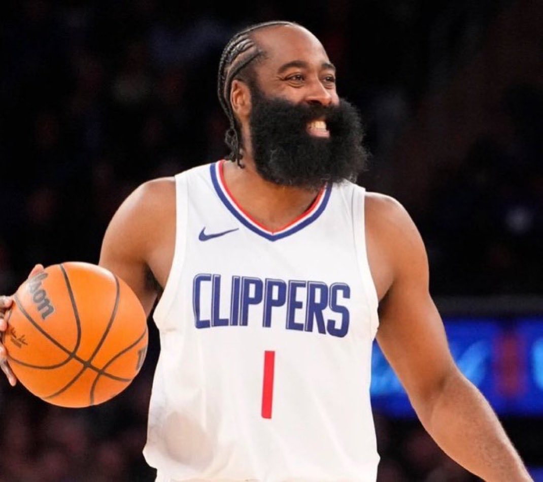 Fullcourtpass's tweet image. James Harden is not in great shape right now, per @WindhorstESPN
“That’s one of the things that the scouts have said is that Harden has been in better shape at this point.”
(dallashoopsjournal.com/p/los-angeles-…)