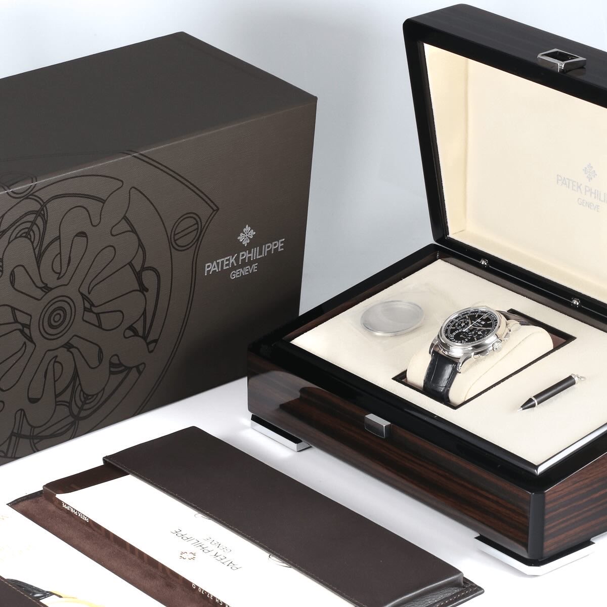 Just arrived, the legendary Patek Philippe #5970P