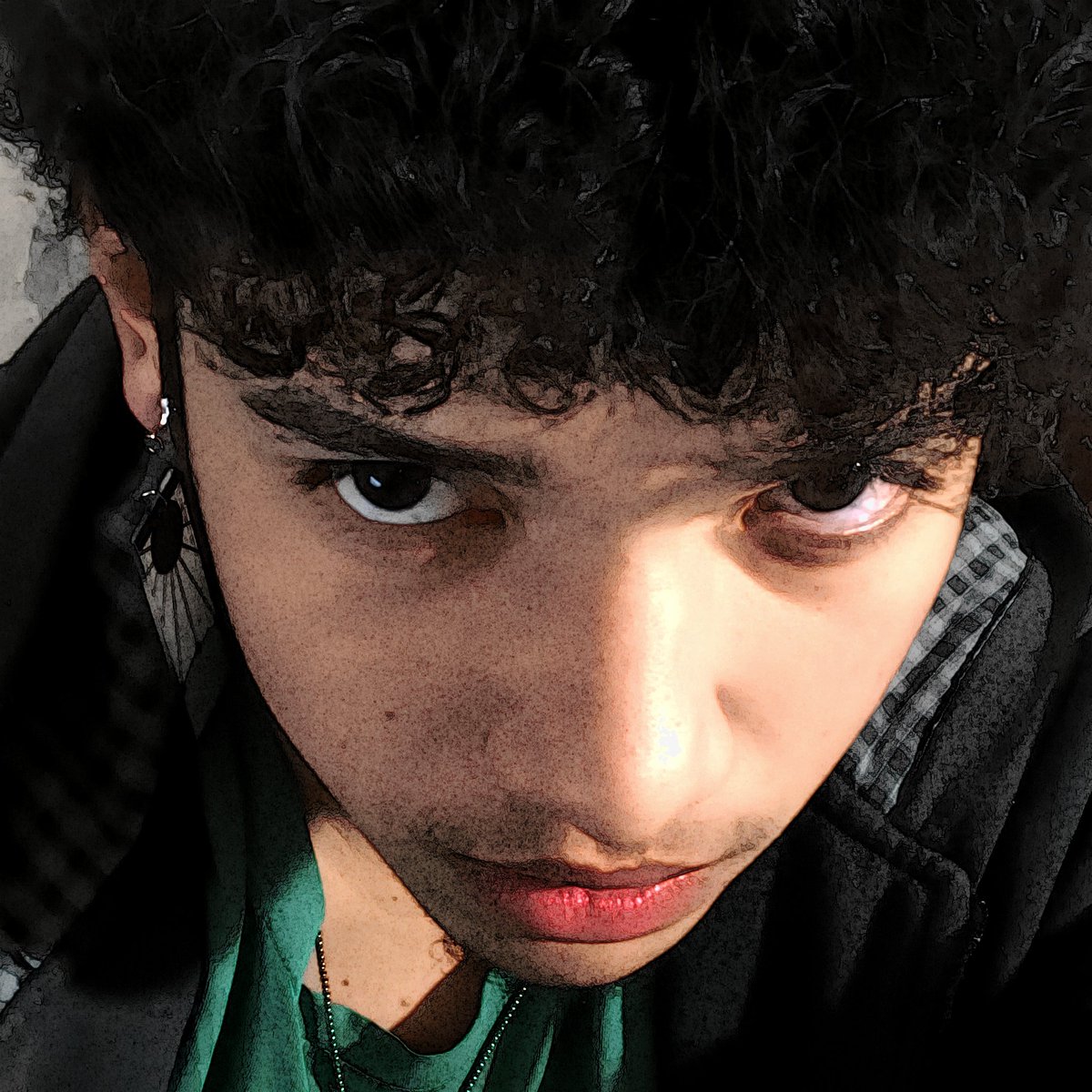 iconsg3h's tweet image. Dps que eu comecei a &quot;fazer&quot; meus próprios filtros, tirar foto ficou até legal

Antes / Depois