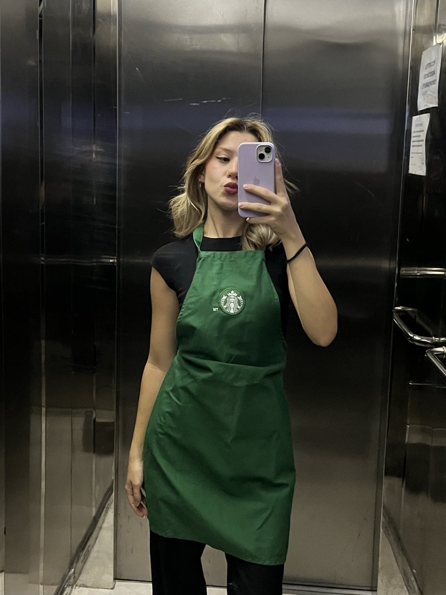 annen starda latte yaparken böyle görünüyordu kizimm