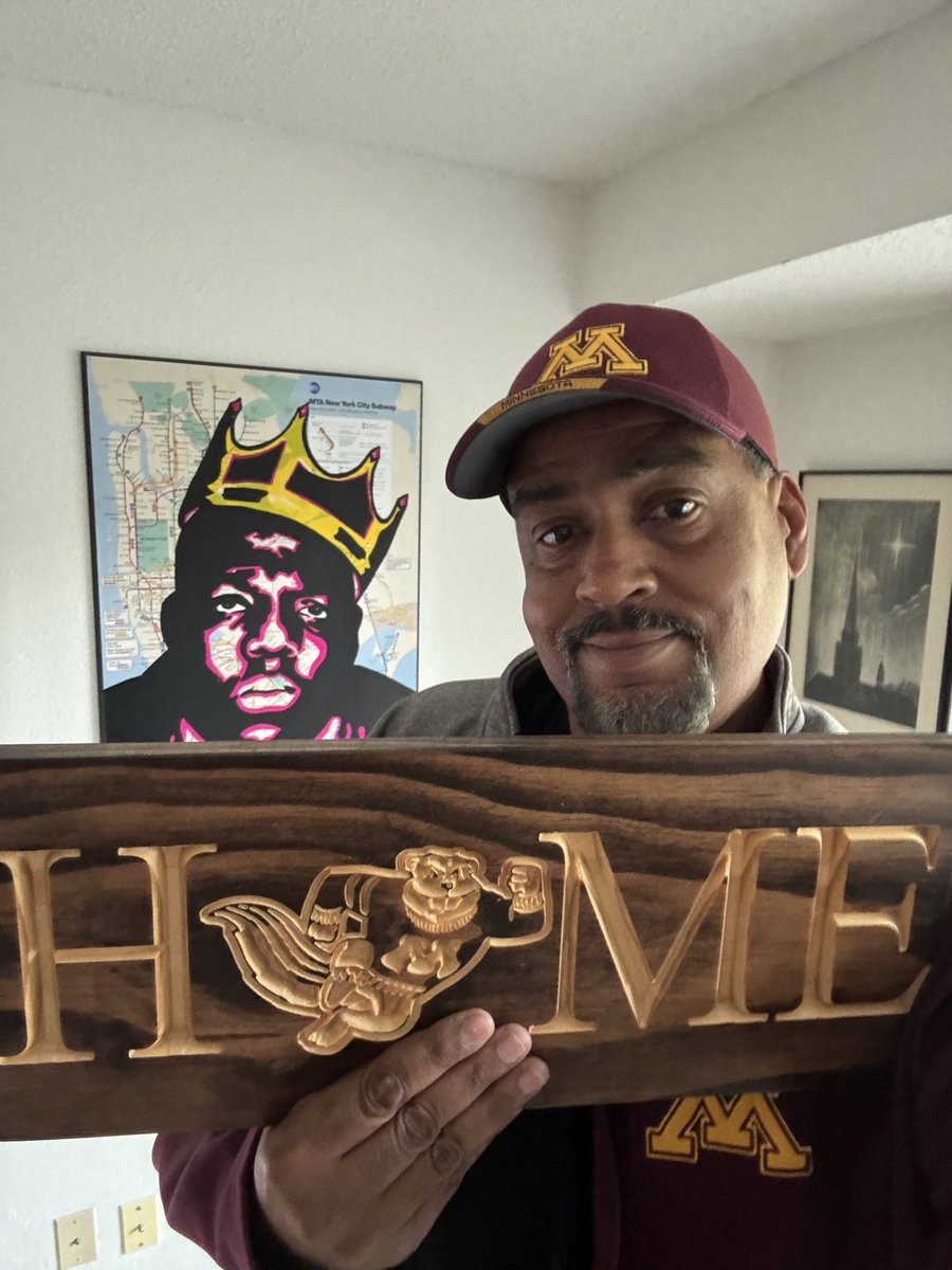 thebigsmooth1's tweet image. New artwork for the crib, #Gophers style!!