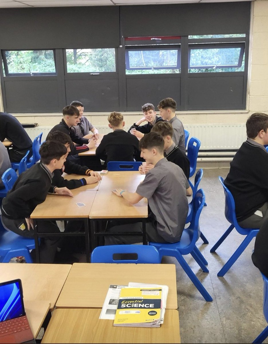 ERSS_Carrick's tweet image. ♟️✨ Maths Week in Action! ✨♟️
Our 2nd &amp;amp; 3rd Year Maths students took part in chess and card game challenges to celebrate Maths Week!

ek #ActiveLearning #LogicalThinking #STEM #ERSS