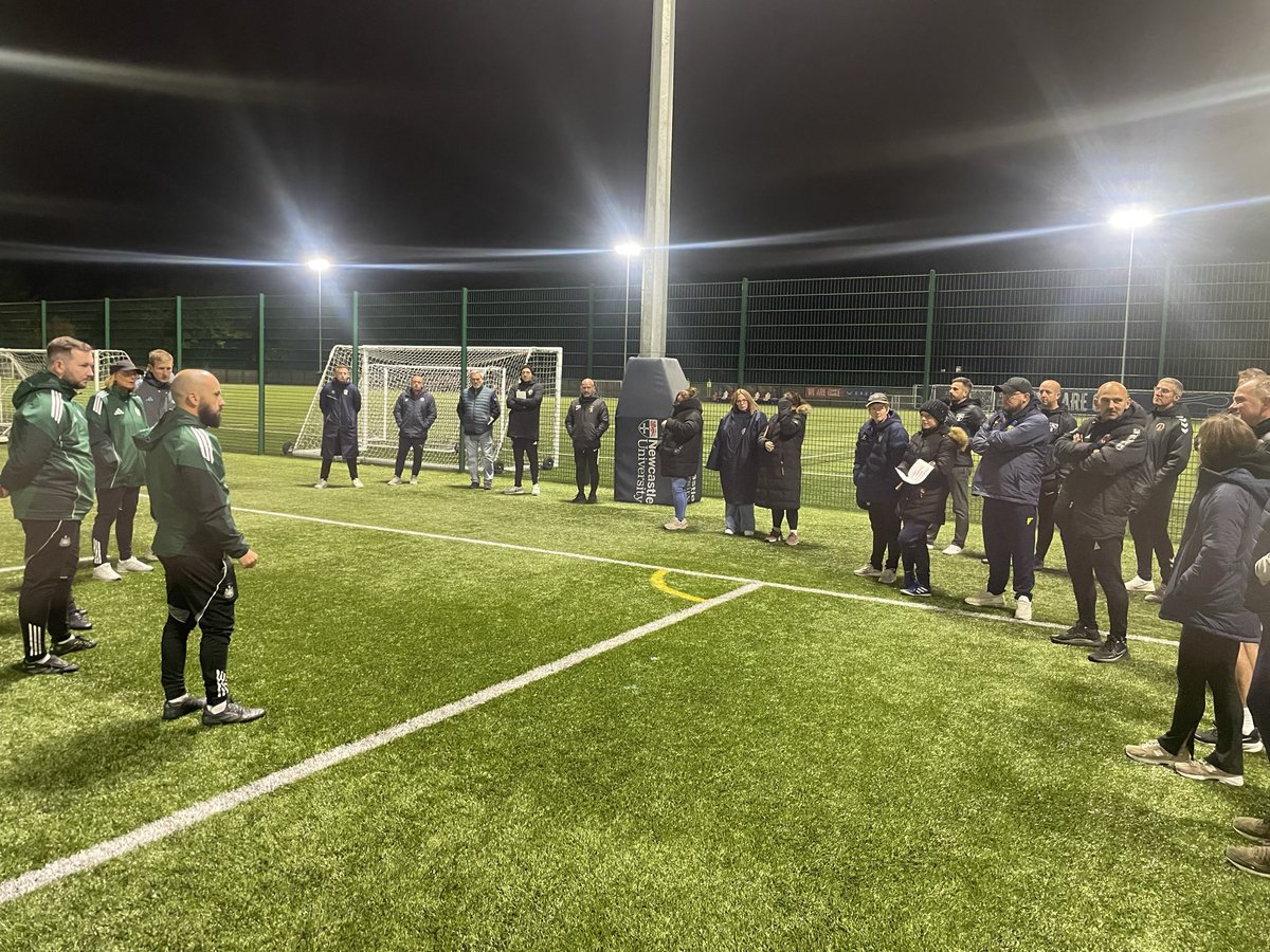 Coaches were posed questions to spark thought during their observations but also had chance to ask age group Lead Coaches questions post session 🔌 🧠 

Thank you to all attending coaches for their commitment to coach and player development.
 
#coachdevelopment