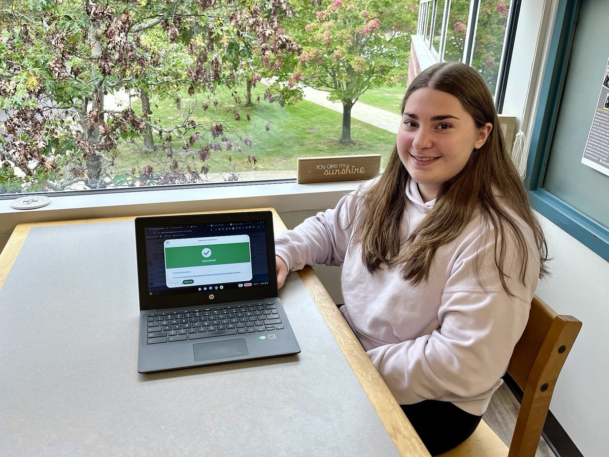 MHSGuidance1's tweet image. Congratulations HShvonski on submitting your college apps today! #Mashpee #ClassOf2026 #Falcons