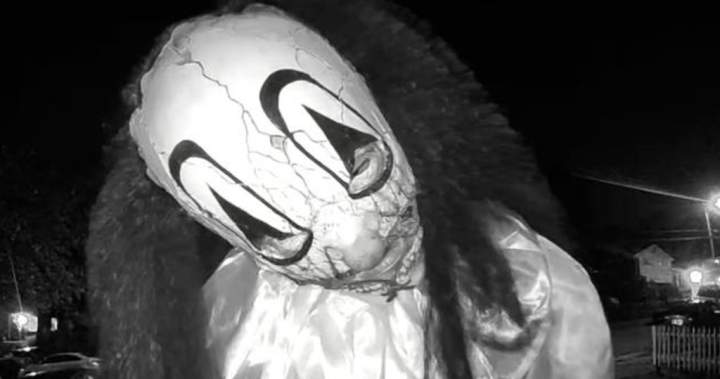Trio in creepy Halloween masks threatens to kill family on doorbell cam dlvr.it/TNkzT2