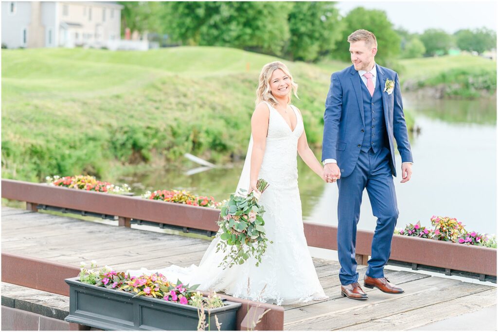 EagleBrookCC's tweet photo. Your forever starts here. 💍 From breathtaking views to elegant spaces, Eagle Brook Country Club is where dream weddings come to life. ✨ #EagleBrookCC #EagleBrookCountryClub #GenevaIL #WeddingVenue #EagleBrookWeddings #DreamWedding https://t.co/JAkVHJOHaT