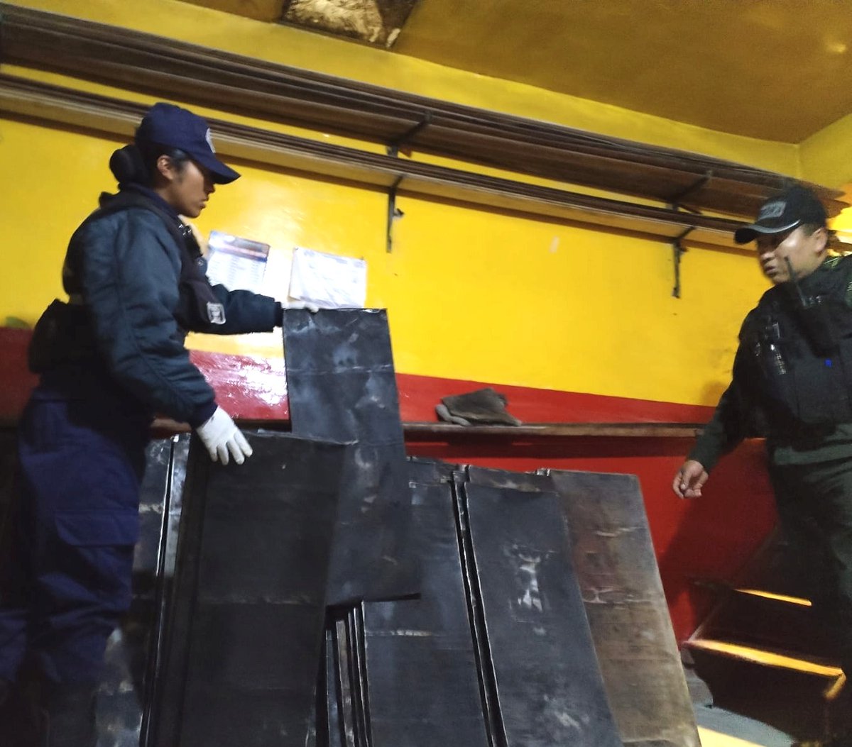 elaltogamea's tweet photo. A menos de dos semanas para Todos Santos, Intendencia refuerza controles a hornos panificadores.
LEE MÁS EN: https://t.co/YK1FWSeMil
#ElAlto #control #hornos
#GestiónEvaCopa https://t.co/g5ijUP56lp